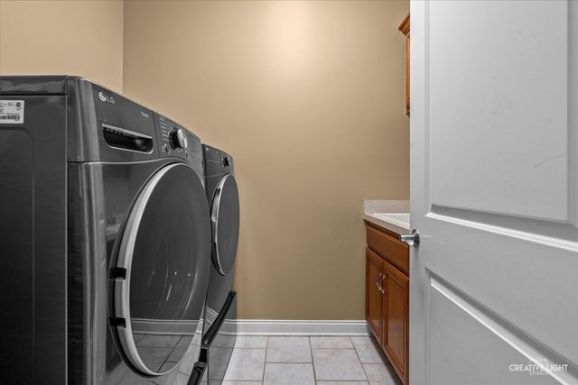 25216 Round Barn Road, Plainfield, IL 60585