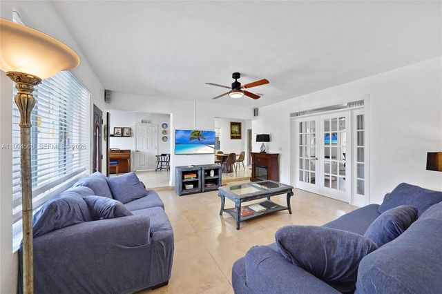 2834 SW 33rd Ave, Miami, FL 33133