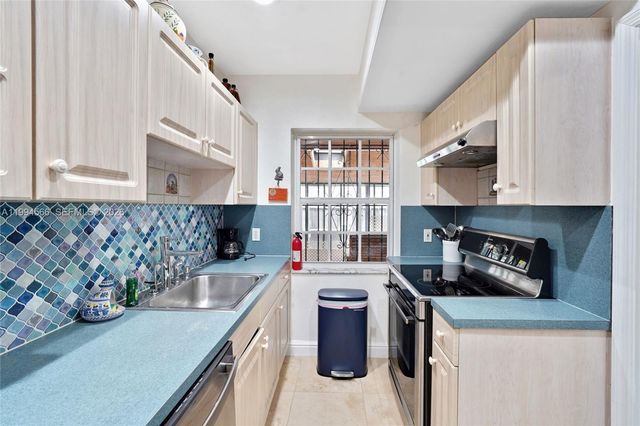 2834 SW 33rd Ave, Miami, FL 33133