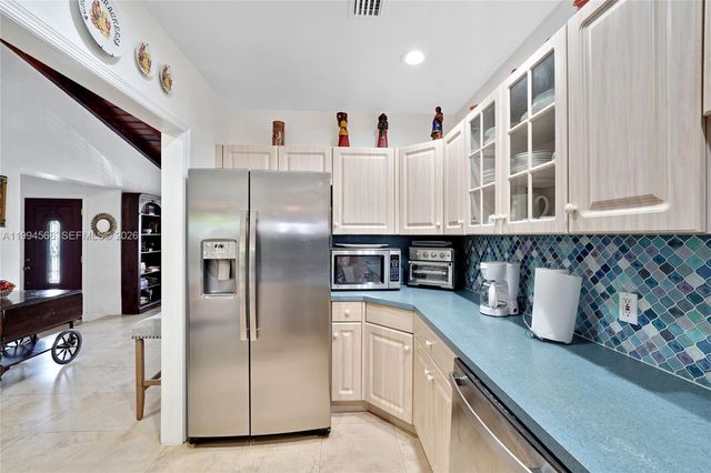 2834 SW 33rd Ave, Miami, FL 33133