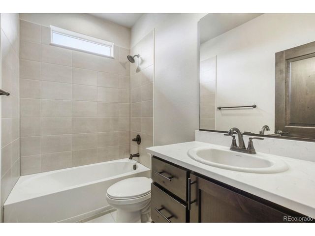 2993 Lake Verna Dr, Loveland, CO 80538