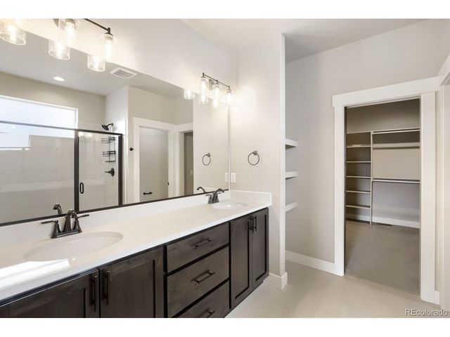 2993 Lake Verna Dr, Loveland, CO 80538