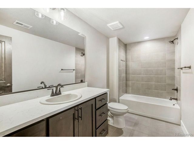 2993 Lake Verna Dr, Loveland, CO 80538