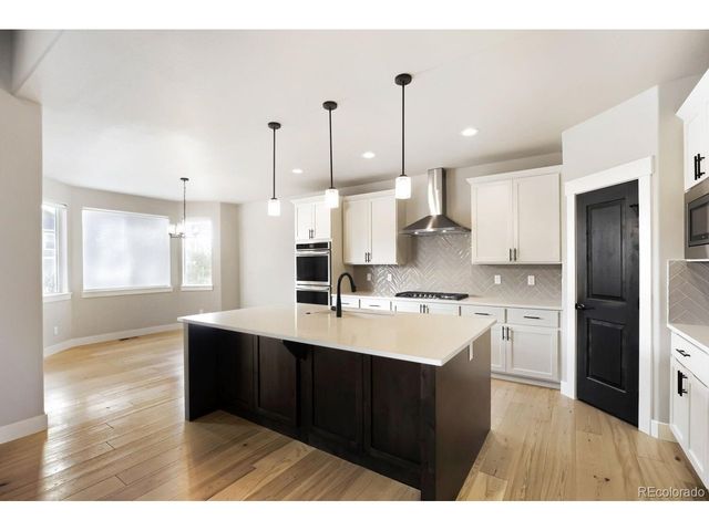 2993 Lake Verna Dr, Loveland, CO 80538