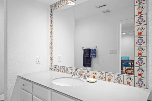 6115 La Paz Road NE, Rio Rancho, NM 87144