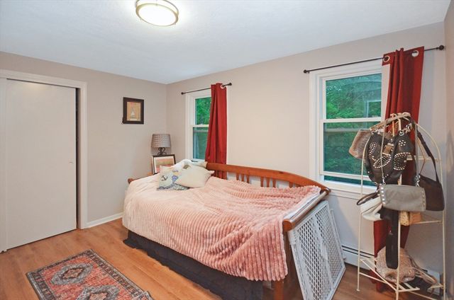 57 Quaker St, Northbridge, MA 01534