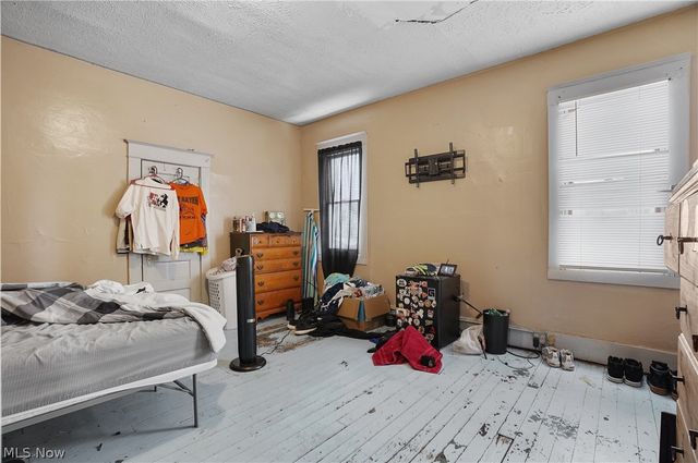 518 Falls Avenue, Youngstown, OH 44502