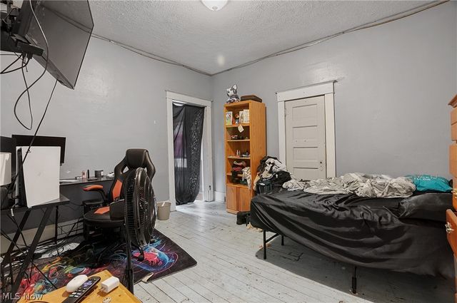 518 Falls Avenue, Youngstown, OH 44502