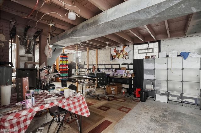 518 Falls Avenue, Youngstown, OH 44502