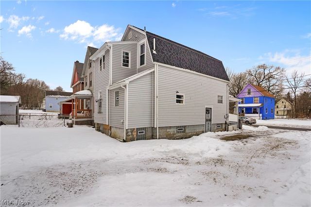 518 Falls Avenue, Youngstown, OH 44502