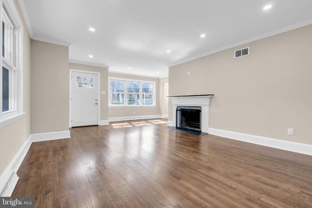 247 WOODLAWN AVE, Collingswood, NJ 08108