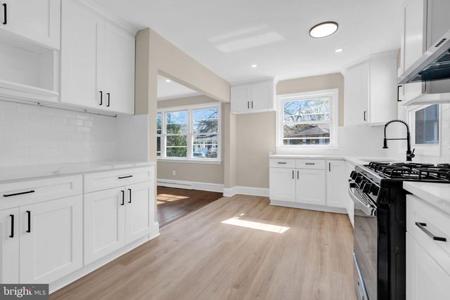 247 WOODLAWN AVE, Collingswood, NJ 08108