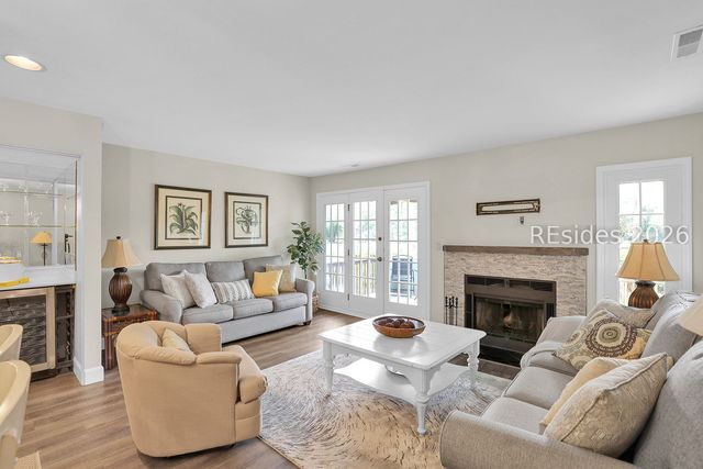 70 Shipyard Dr Apt 260, Hilton Head Island, SC 29928