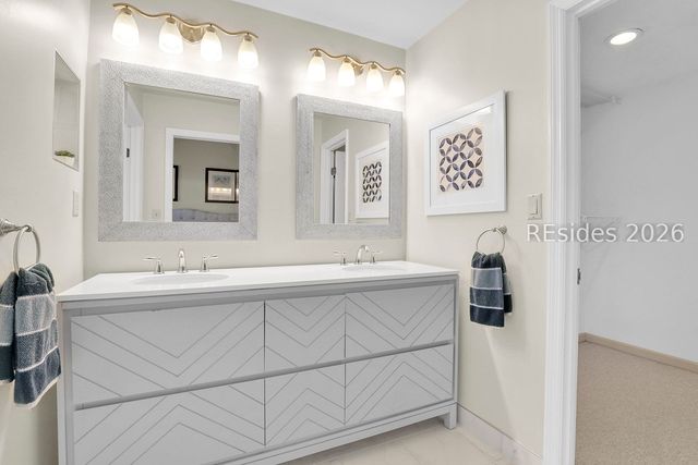 70 Shipyard Dr Apt 260, Hilton Head Island, SC 29928