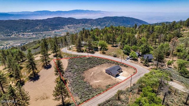 27400 Stirrup Way, Tehachapi, CA 93561