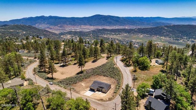 27400 Stirrup Way, Tehachapi, CA 93561