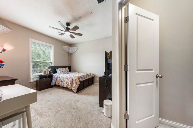 843 Groveview Court, Evansville, IN 47711