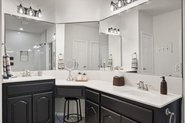 2811 Saint Maria Drive, Mansfield, TX 76063