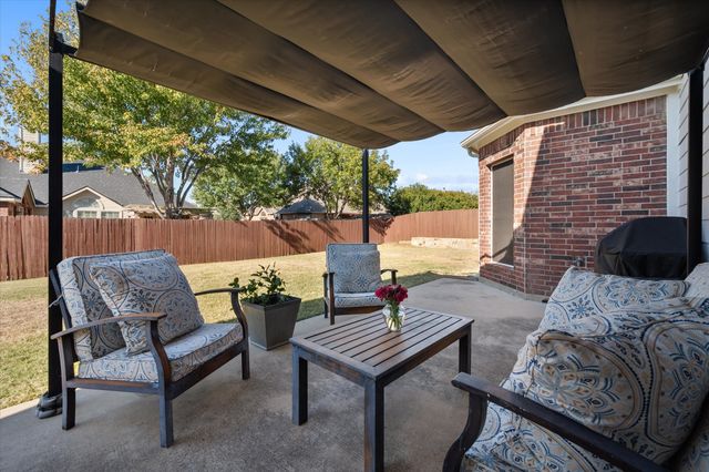 2811 Saint Maria Drive, Mansfield, TX 76063