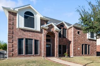 2811 Saint Maria Drive, Mansfield, TX 76063