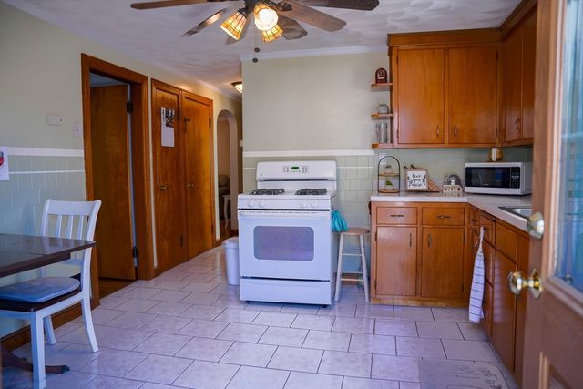 56 Western Ave, Lynn, MA 01904