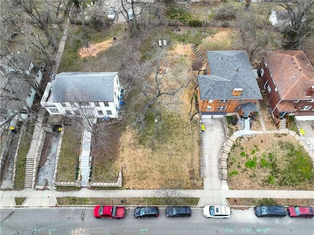 5004 Lydia Avenue, Kansas City, MO 64110
