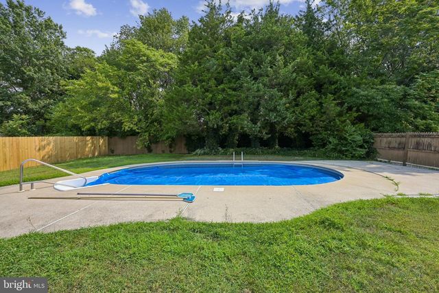 118 SYLVAN TER, Glassboro, NJ 08028