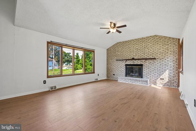 118 SYLVAN TER, Glassboro, NJ 08028
