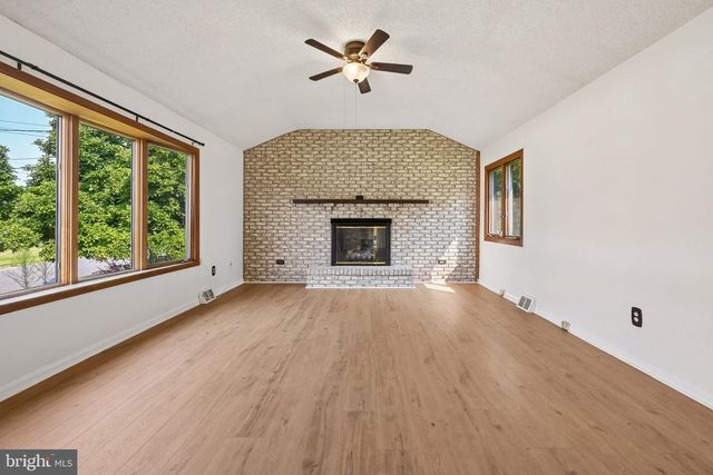 118 SYLVAN TER, Glassboro, NJ 08028