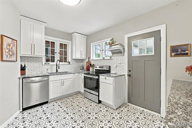 5644 Eichelberger Street, St Louis, MO 63109