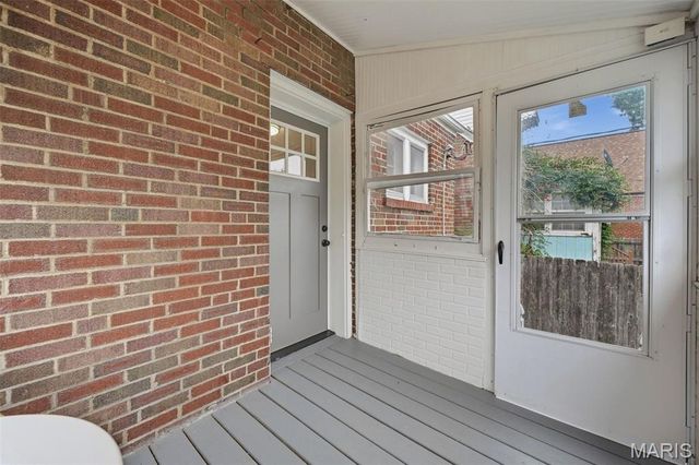 5644 Eichelberger Street, St Louis, MO 63109