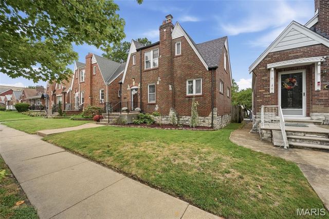 5644 Eichelberger Street, St Louis, MO 63109