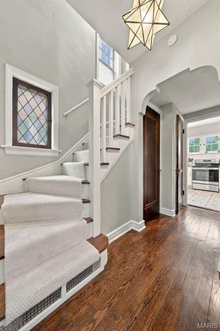 5644 Eichelberger Street, St Louis, MO 63109