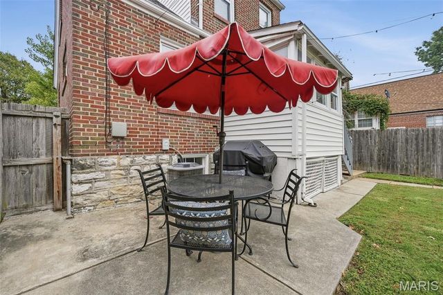 5644 Eichelberger Street, St Louis, MO 63109