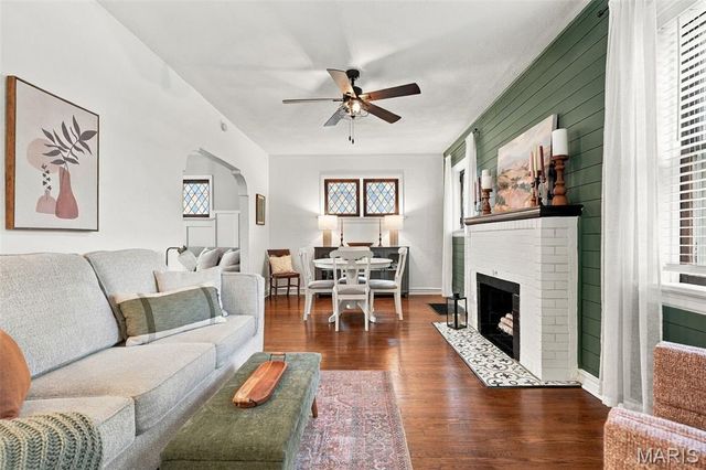 5644 Eichelberger Street, St Louis, MO 63109