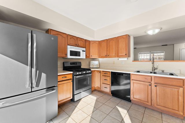 1823 Beech Court, Crown Point, IN 46307