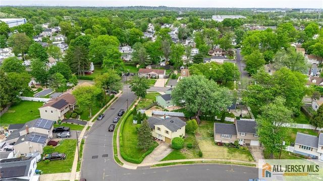 2 Moryan Road, Edison, NJ 08817