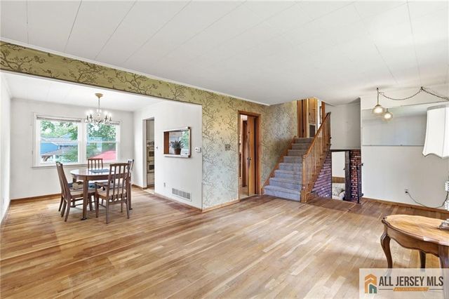 2 Moryan Road, Edison, NJ 08817