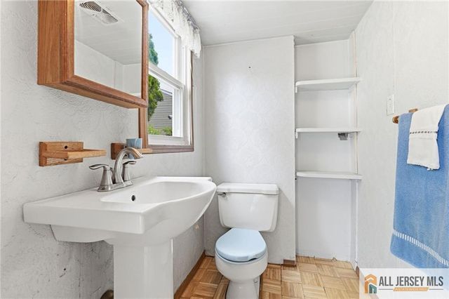 2 Moryan Road, Edison, NJ 08817