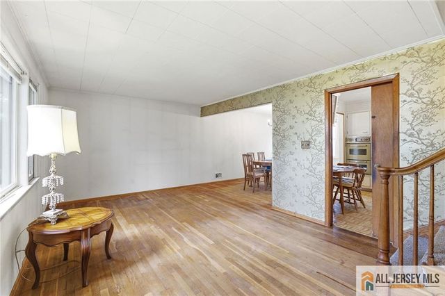2 Moryan Road, Edison, NJ 08817