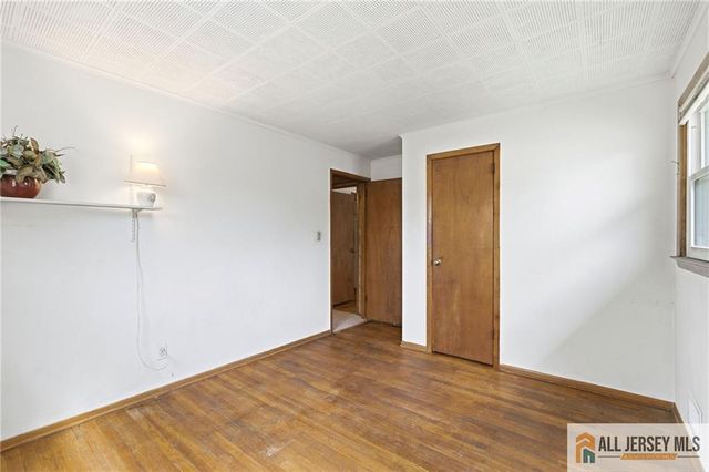 2 Moryan Road, Edison, NJ 08817