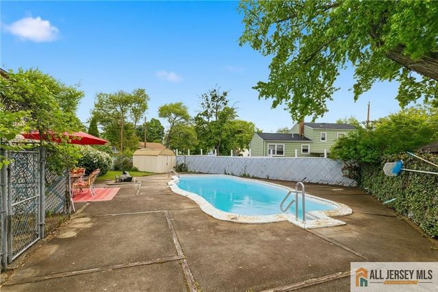 2 Moryan Road, Edison, NJ 08817