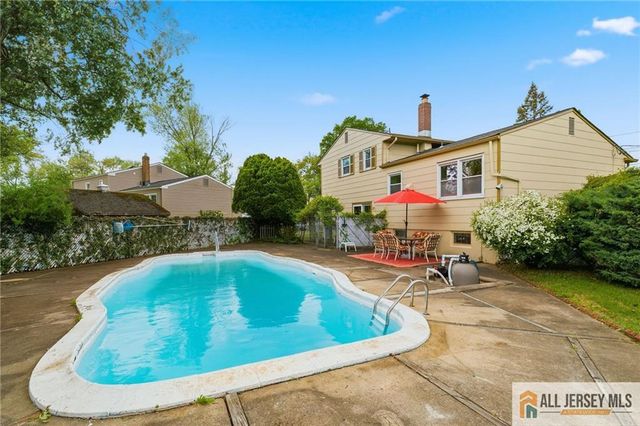 2 Moryan Road, Edison, NJ 08817