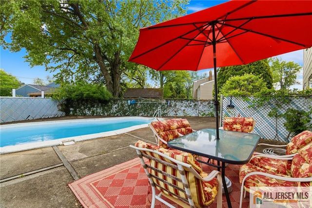 2 Moryan Road, Edison, NJ 08817