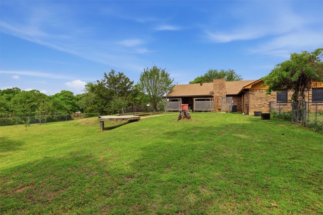 8076 County Road 1202, Cleburne, TX 76031