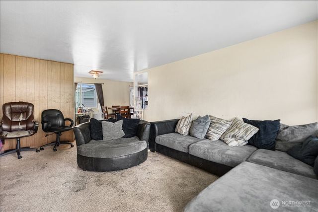 125 E 60th Street, Tacoma, WA 98404