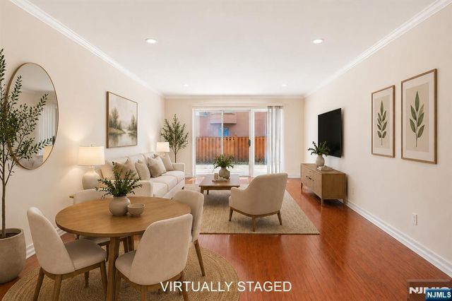 302 Chase Court 302, Edgewater, NJ 07020