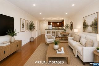 302 Chase Court 302, Edgewater, NJ 07020