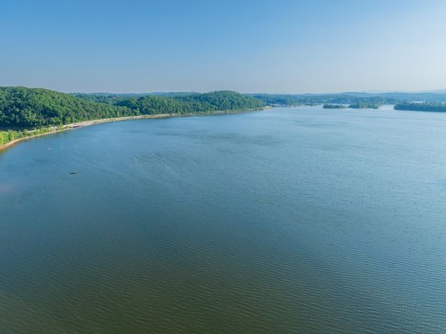 6511 River Stream Drive, Harrison, TN 37341