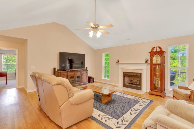 6511 River Stream Drive, Harrison, TN 37341